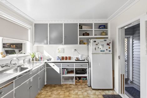 Photo of property in 25 Lyell Road, Outer Kaiti, Gisborne, 4010