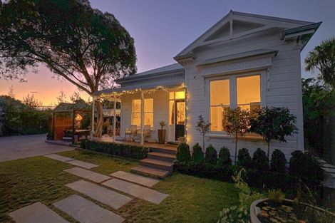 Photo of property in 250 Main Street, Greytown, 5712