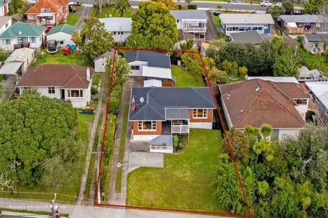 Photo of property in 39 Sherwood Avenue, Te Atatu South, Auckland, 0610