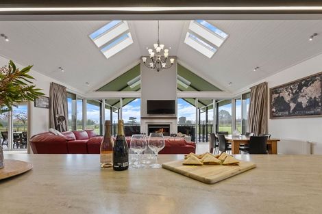 Photo of property in 100 Wingatui Road, Mosgiel, 9024