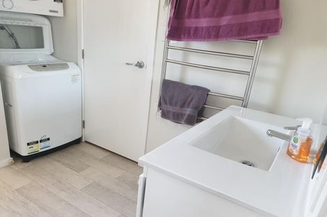 Photo of property in 2 Palm Grove, Berhampore, Wellington, 6023