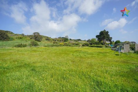 Photo of property in 14 Marine Parade, Bluff, 9814