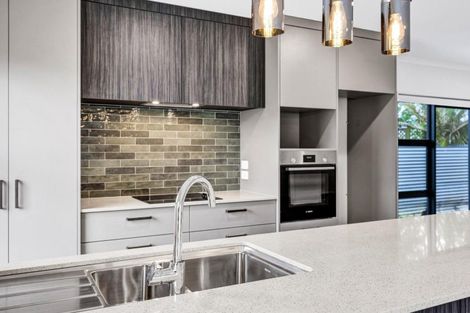 Photo of property in 7 Egmont Street, Hawera, 4610