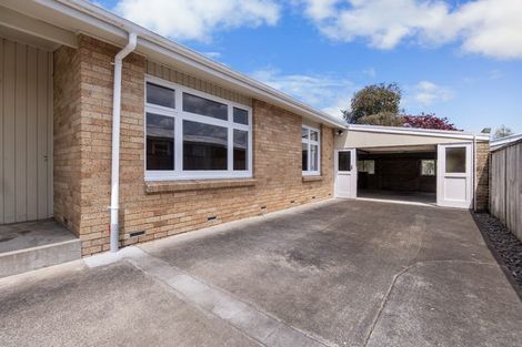 Photo of property in 24 Braid Road, St Andrews, Hamilton, 3200