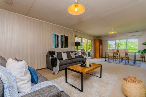 Photo of property in 25 Sullivan Avenue, Mangere Bridge, Auckland, 2022