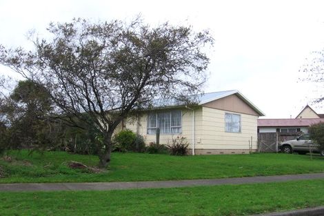 Photo of property in 5 Cumberland Place, Kelvin Grove, Palmerston North, 4414