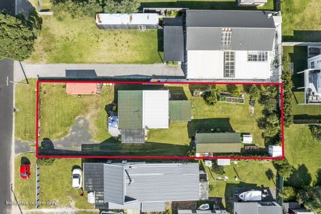 Photo of property in 215 Ocean Road, Whangamata, 3620