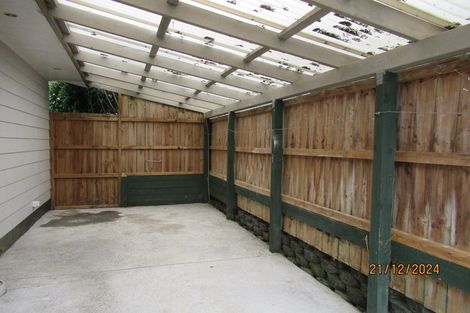 Photo of property in 10 Aldern Road, Massey, Auckland, 0614