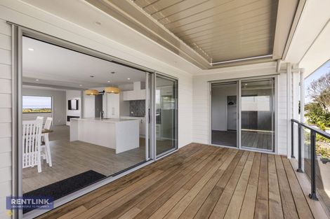 Photo of property in 986 Papamoa Beach Road, Papamoa Beach, Papamoa, 3118