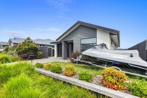Photo of property in 8 Ash Lane, Omokoroa, 3114