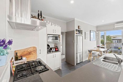 Photo of property in 1/297 Carrington Street, Vogeltown, New Plymouth, 4310