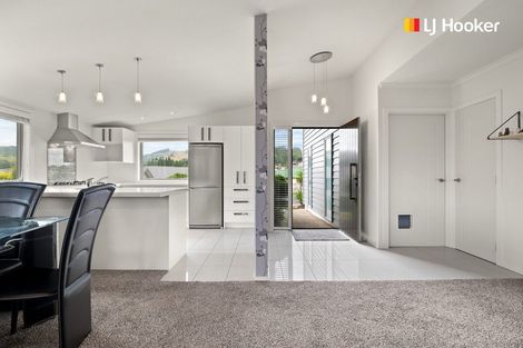 Photo of property in 38 Severn Street, Green Island, Dunedin, 9018