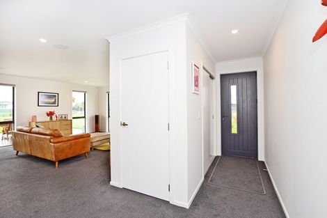 Photo of property in 83 Watt Road, Otatara, Invercargill, 9879