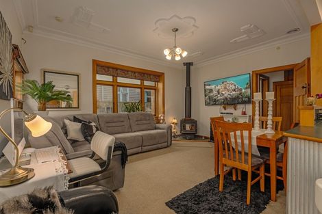 Photo of property in 10 Mahoe Avenue, Takaro, Palmerston North, 4410