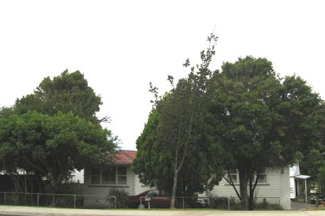 Photo of property in 1/221 Birkdale Road, Birkdale, Auckland, 0626