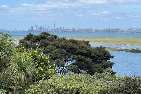 Photo of property in 17 Constable Lane, West Harbour, Auckland, 0618