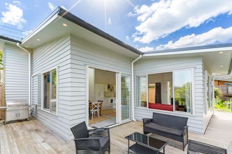 Photo of property in 16 George Street, Surfdale, Waiheke Island, 1081