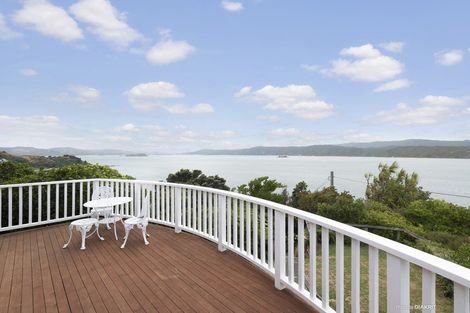 Photo of property in 22 Tai Paku Paku Road, Karaka Bays, Wellington, 6022