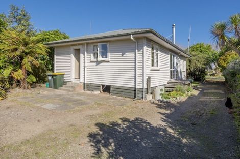 Photo of property in 57 Stout Street, Shannon, 4821