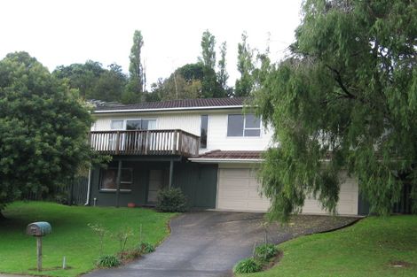 Photo of property in 17 Robbies Road, Shelly Park, Auckland, 2014