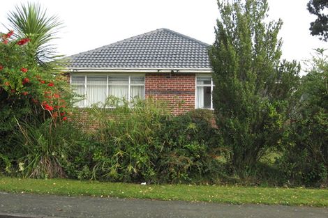 Photo of property in 2 Nyoli Street, Northcote, Christchurch, 8052