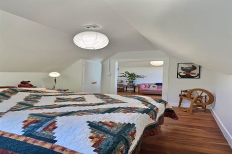 Photo of property in 37 Milton Road, Bluff Hill, Napier, 4110