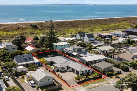 Photo of property in 111 Dickson Road, Papamoa Beach, Papamoa, 3118