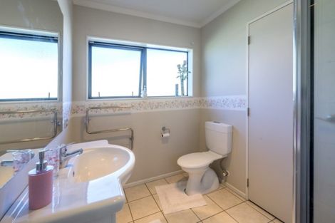 Photo of property in 20a Hira Street, Waikanae, 5036