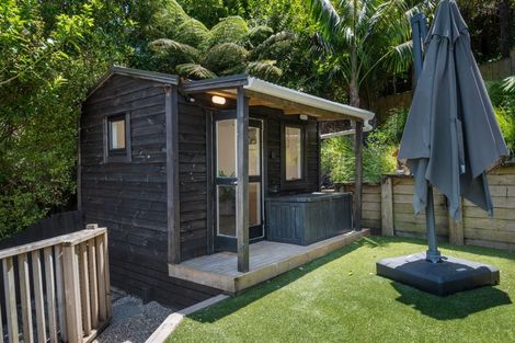 Photo of property in 2/59 Topliss Drive, Northcross, Auckland, 0632