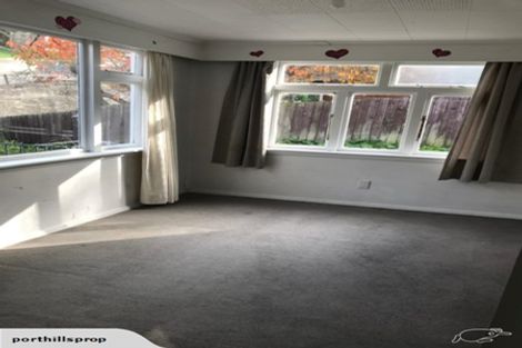 Photo of property in 22 Hawkhurst Road, Lyttelton, 8082