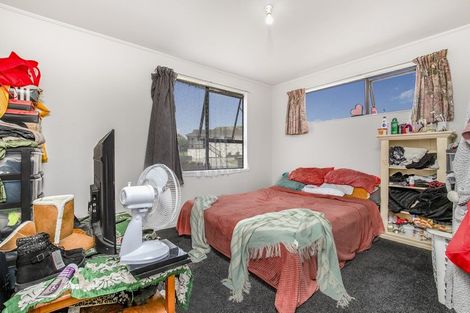 Photo of property in 1/22 Silver Creek Road, Weymouth, Auckland, 2103