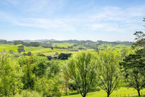 Photo of property in 120 Cemetery Road, Wainui, Silverdale, 0992