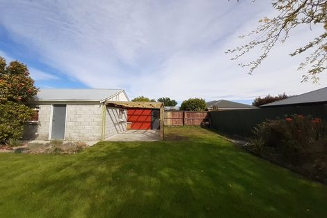Photo of property in 67 Farquhars Road, Redwood, Christchurch, 8051