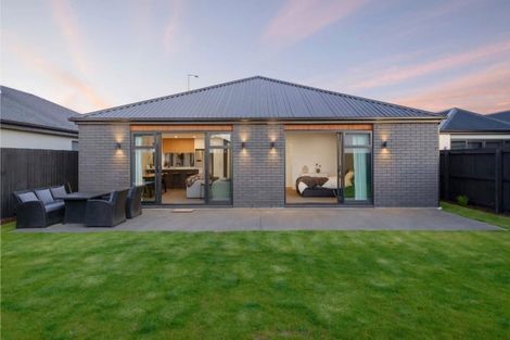 Photo of property in 7/21 Blakes Road, Belfast, Christchurch, 8051