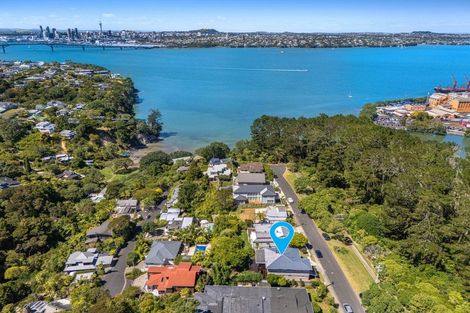 Photo of property in 42 Rawene Road, Birkenhead, Auckland, 0626