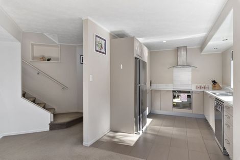 Photo of property in 1/5 Masterton Road, Rothesay Bay, Auckland, 0630