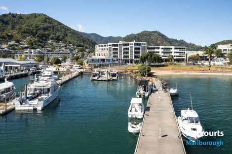 Photo of property in Oxleys Rock Apartments, 303/6 London Quay, Picton, 7220