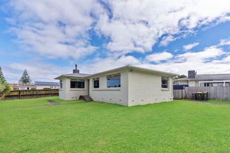 Photo of property in 4 Romney Place, Manurewa, Auckland, 2102