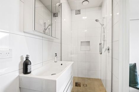 Photo of property in 56 Mcfaddens Road, St Albans, Christchurch, 8052