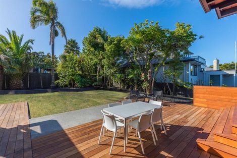 Photo of property in 8 View Road, Campbells Bay, Auckland, 0630