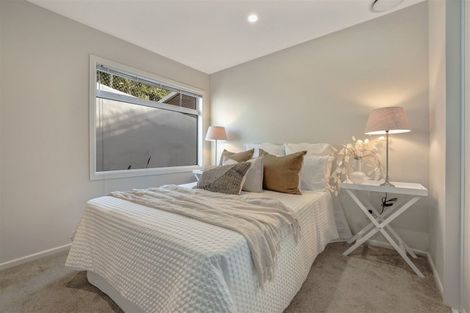 Photo of property in 71 Mount Pleasant Road, Mount Pleasant, Christchurch, 8081