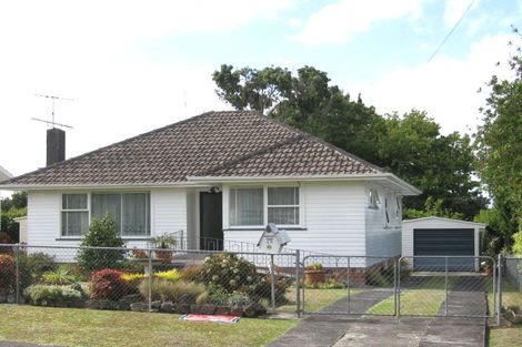 Photo of property in 46 Fairclough Road, Beach Haven, Auckland, 0626