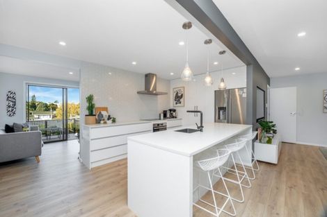 Photo of property in 14 Paulette Place, Queenwood, Hamilton, 3210