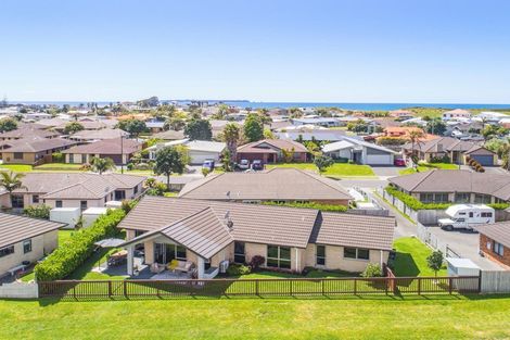 Photo of property in 40 Gibson Place, Papamoa Beach, Papamoa, 3118