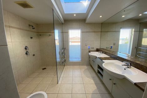 Photo of property in 49a Renoir Street, West Harbour, Auckland, 0618