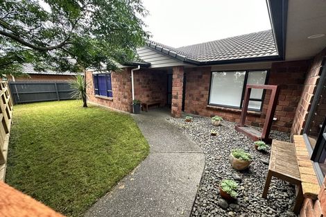 Photo of property in 18 Parkhaven Drive, Rosehill, Papakura, 2113