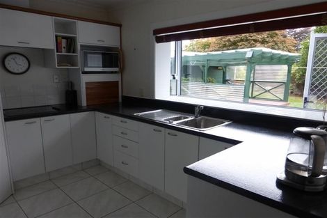 Photo of property in 10 Winslow Street, Burnside, Christchurch, 8053