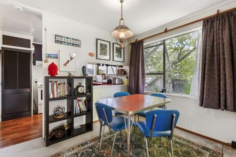 Photo of property in 18 George Herring Place, Glen Eden, Auckland, 0602