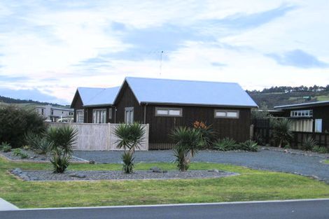 Photo of property in 45 Tohora Crescent, Omaha, 0986