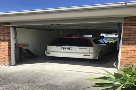 Photo of property in 2/32 Eastern Beach Road, Eastern Beach, Auckland, 2012